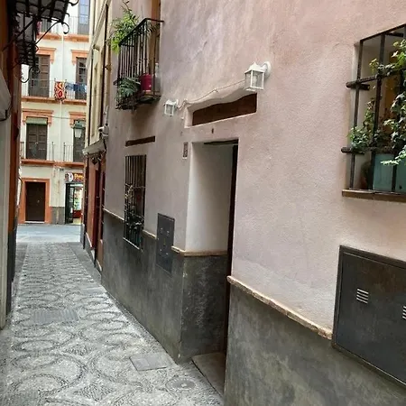 La Casa Rota De Granada