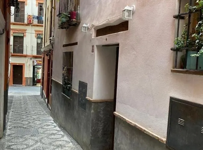 La Casa Rota De Grenade